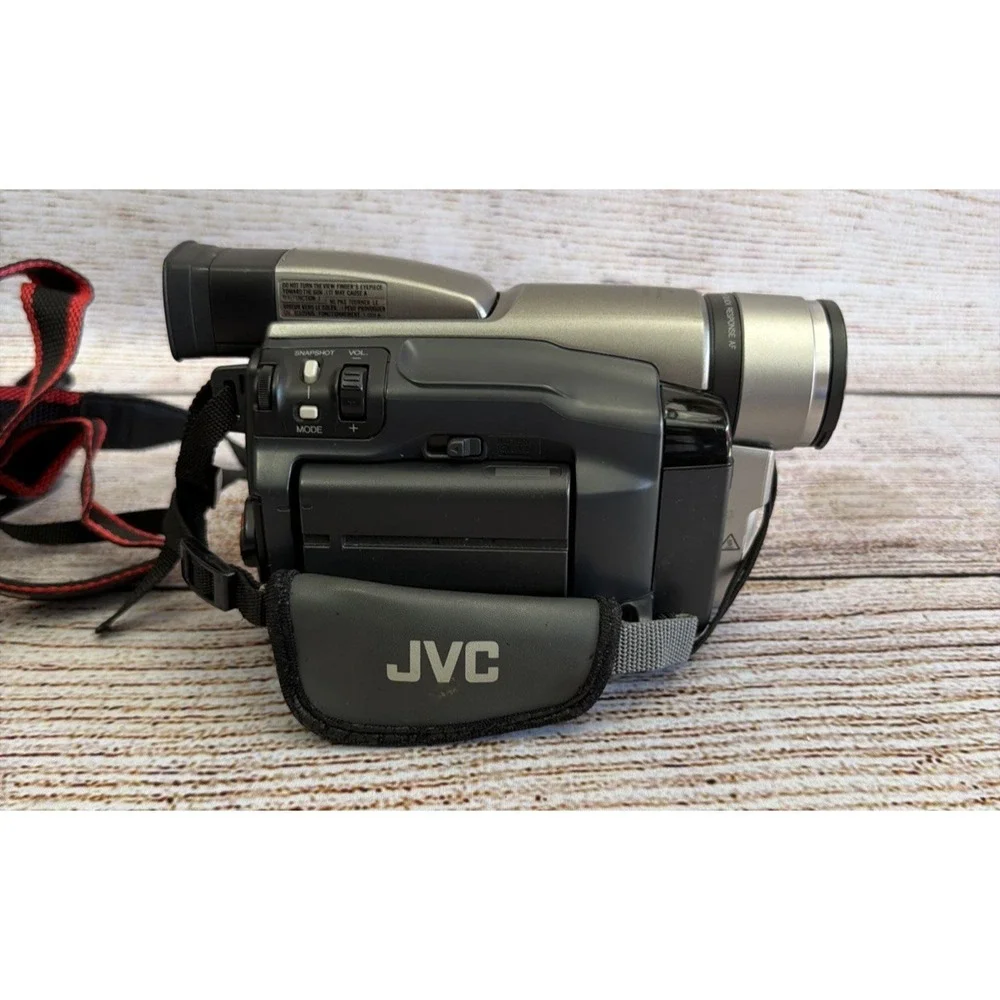 JVC Digital Video Camcorder GR-DVF21U Untested No Battery W/ Power Adapter